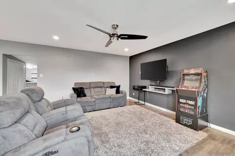 1389 Pine Dr, El Cajon, CA 92020 photo 4