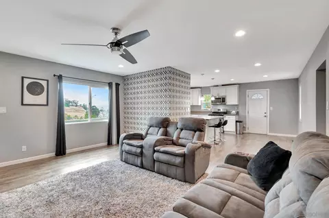 1389 Pine Dr, El Cajon, CA 92020 photo 5