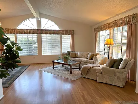 5135 Don Mata Dr, Carlsbad, CA 92010