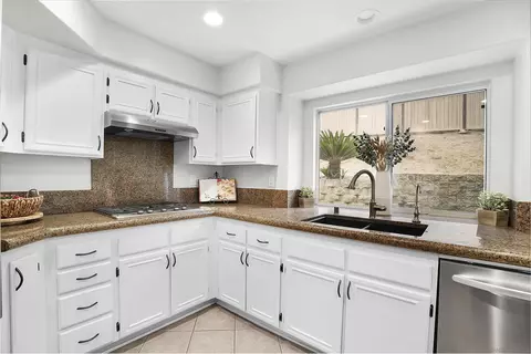 1859 Centennial Way, Escondido, CA 92026 photo 7