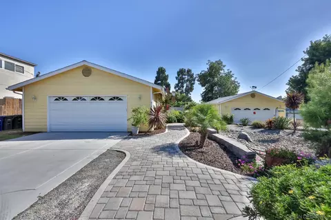 9143 Johnson Dr, La Mesa, CA 91941 photo 2