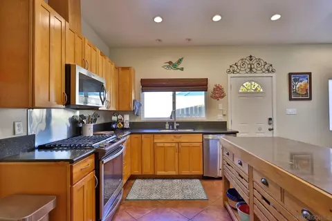9143 Johnson Dr, La Mesa, CA 91941 photo 10