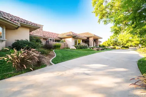 525 Tumble Creek Ln, Fallbrook, CA 92028 photo 51