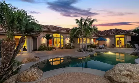 525 Tumble Creek Ln, Fallbrook, CA 92028