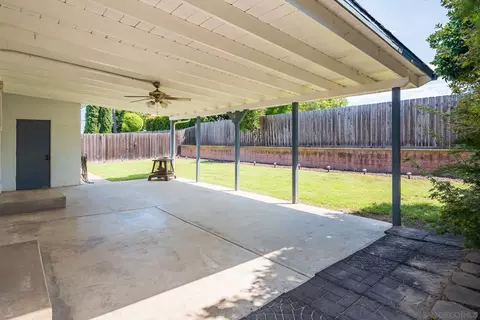 8025 El Paso St, La Mesa, CA 91942 photo 23