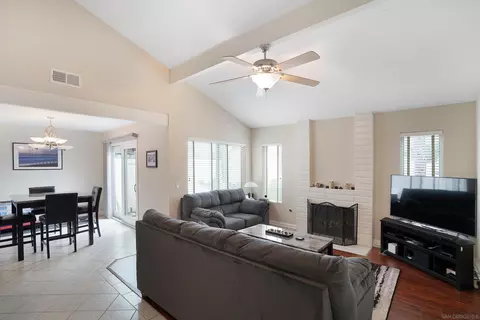 3589 Coconut Way, Oceanside, CA 92058 photo 4