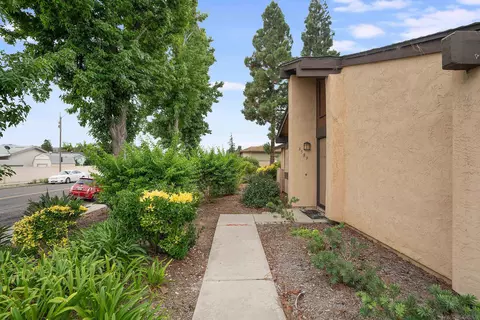 3589 Coconut Way, Oceanside, CA 92058 photo 2