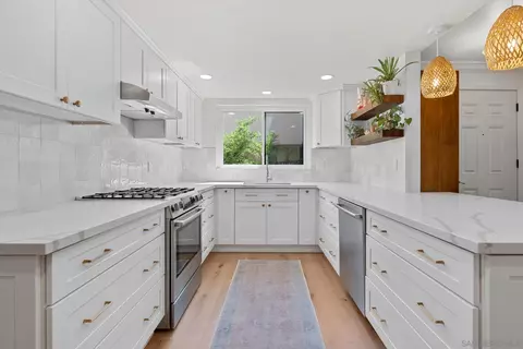 861 F Ave, Coronado, CA 92118