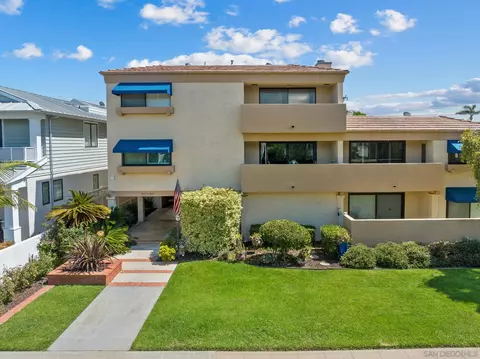 861 F Ave, Coronado, CA 92118 photo 4
