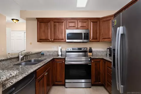 6131 Rancho Mission Rd #213, San Diego, CA 92108