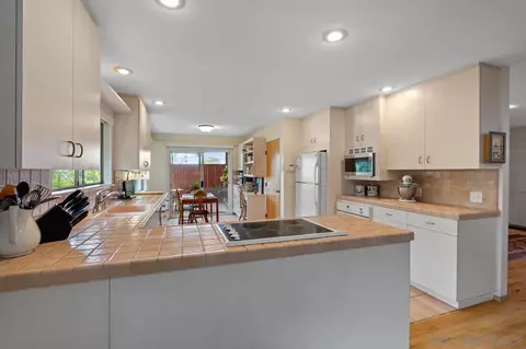 9341 Carmichael Dr, La Mesa, CA 91941 photo 24