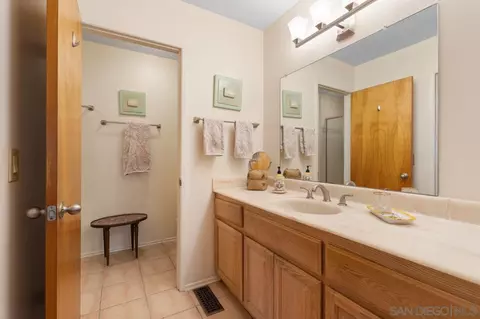 9341 Carmichael Dr, La Mesa, CA 91941 photo 40