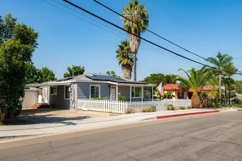 4360 Olive Ave, La Mesa, CA 91941 photo 2