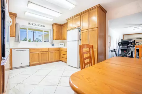 236 N 3rd St, El Cajon, CA 92019 photo 7