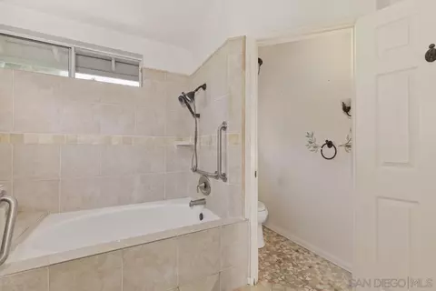 459 Sunridge Dr, Oceanside, CA 92056 photo 18