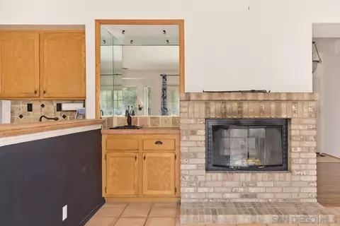 459 Sunridge Dr, Oceanside, CA 92056 photo 11