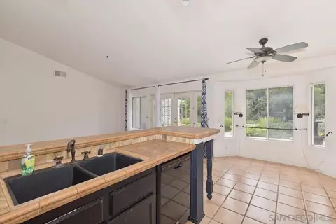 459 Sunridge Dr, Oceanside, CA 92056 photo 12