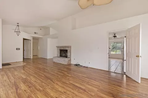 459 Sunridge Dr, Oceanside, CA 92056 photo 5