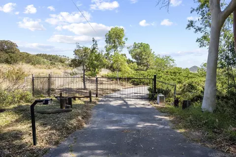 31012 Saddleback Rd, Valley Center, CA 92082 photo 23