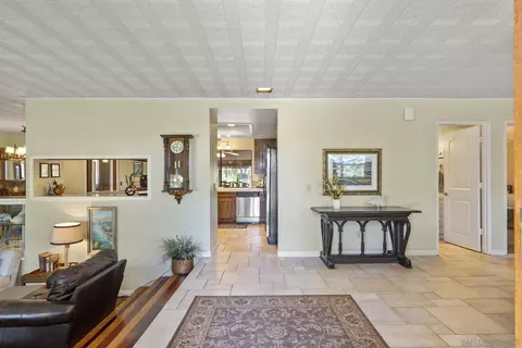 31012 Saddleback Rd, Valley Center, CA 92082 photo 4