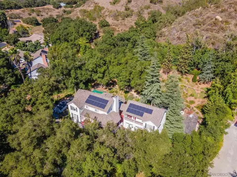 2640 Secret Lake Ln, Fallbrook, CA 92028 photo 2