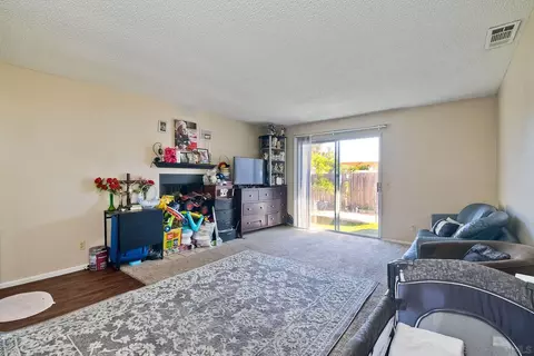 1160 Corral Gln, Escondido, CA 92026 photo 3