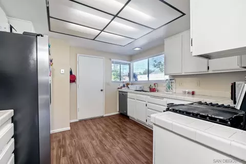 1160 Corral Gln, Escondido, CA 92026 photo 7