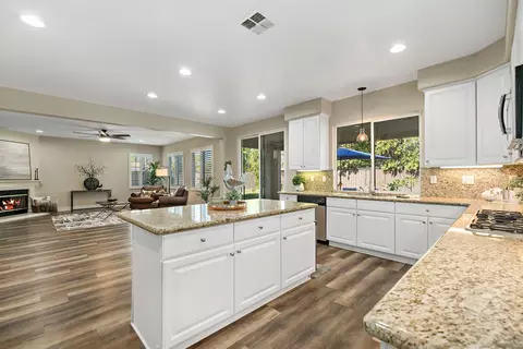 42241 Gateshead Ct, Temecula, CA 92592 photo 8