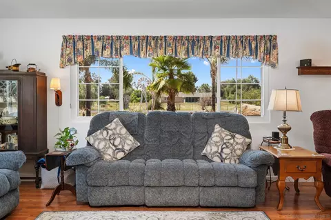 2038 Walnut St, Ramona, CA 92065 photo 4