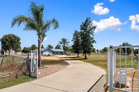 2038 Walnut St, Ramona, CA 92065