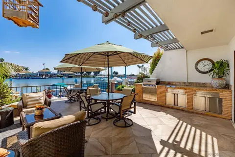 33 Antigua Ct, Coronado, CA 92118 photo 4