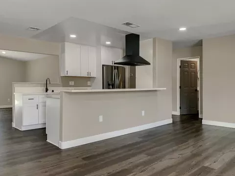484 Parkbrook St, Spring Valley, CA 91977 photo 5