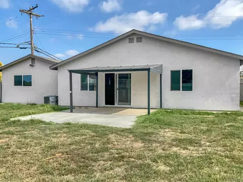 484 Parkbrook St, Spring Valley, CA 91977 photo 4