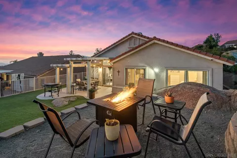 2681 Lobelia Rd, Alpine, CA 91901