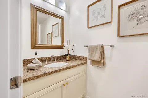 423 E Providencia Ave #103, Burbank, CA 91501 photo 9