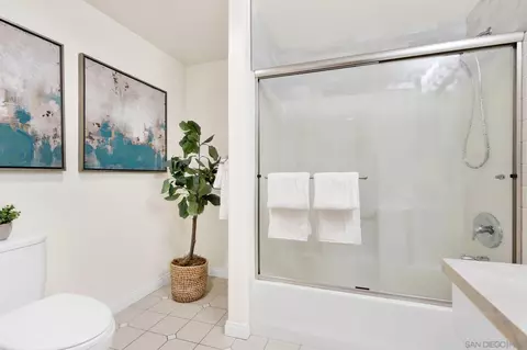 423 E Providencia Ave #103, Burbank, CA 91501 photo 15