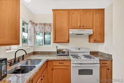 4701 Westridge Dr, Oceanside, CA 92056 photo 8