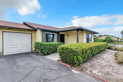 4701 Westridge Dr, Oceanside, CA 92056 photo 2