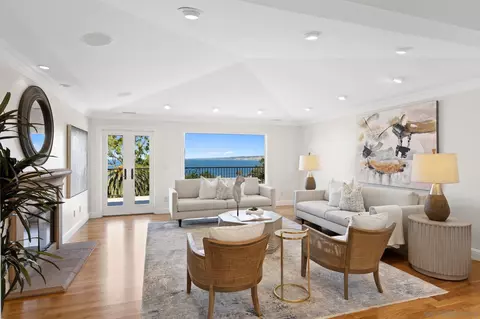 7812 Sierra Mar Dr, La Jolla, CA 92037