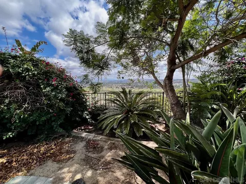856 Deerfield Ct, Oceanside, CA 92058 photo 9