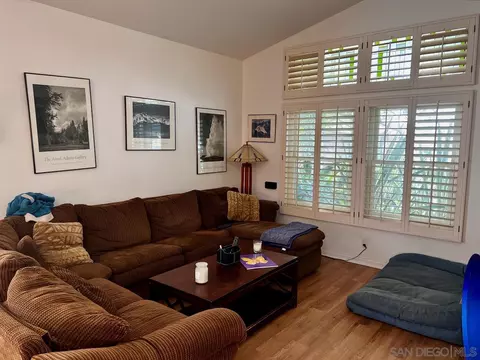 856 Deerfield Ct, Oceanside, CA 92058 photo 2