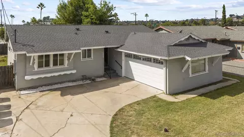 8721 Adriana St, Spring Valley, CA 91977 photo 3