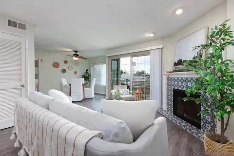 5170 Clairemont Mesa Blvd #4, San Diego, CA 92117