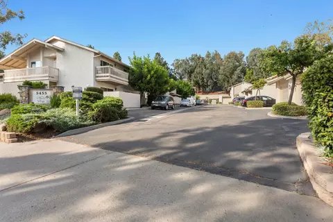 5455 Baltimore Dr #8, La Mesa, CA 91942 photo 2