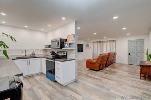 265 Loma Alta Dr #A1, Oceanside, CA 92054 photo 3