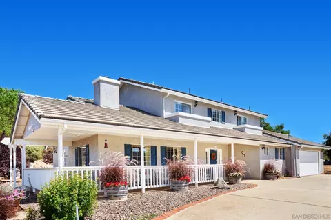 22105 Fusco Ln, Alpine, CA 91901