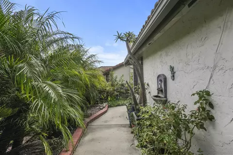 4660 Lofty Grove Dr, Oceanside, CA 92056 photo 22