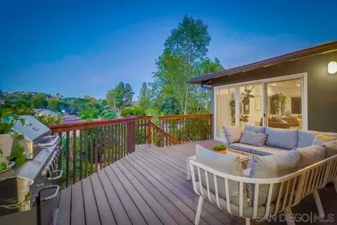 10560 Rancho Rd, La Mesa, CA 91941 photo 11