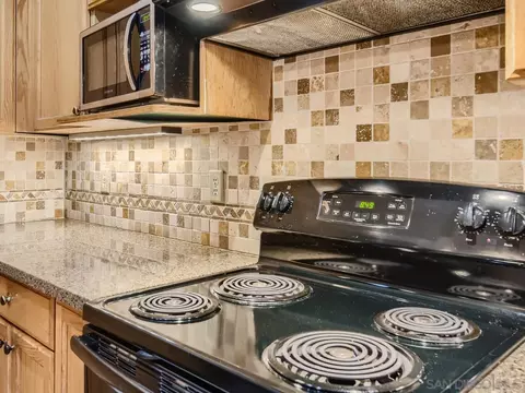 10902 Greencastle St, Santee, CA 92071 photo 9