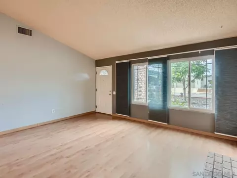 10902 Greencastle St, Santee, CA 92071 photo 4